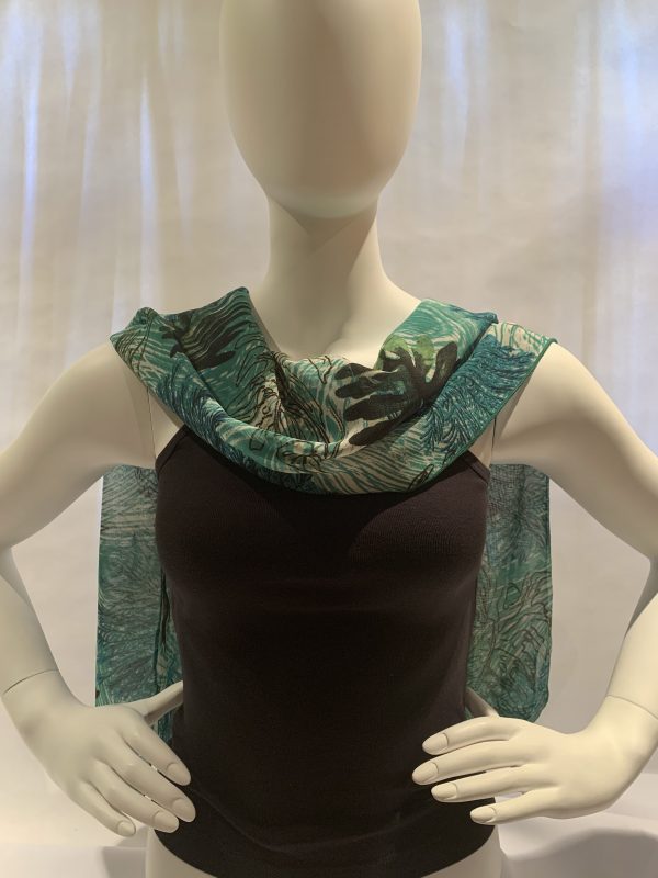 abstract-green-plant-print-draped-back-shawl