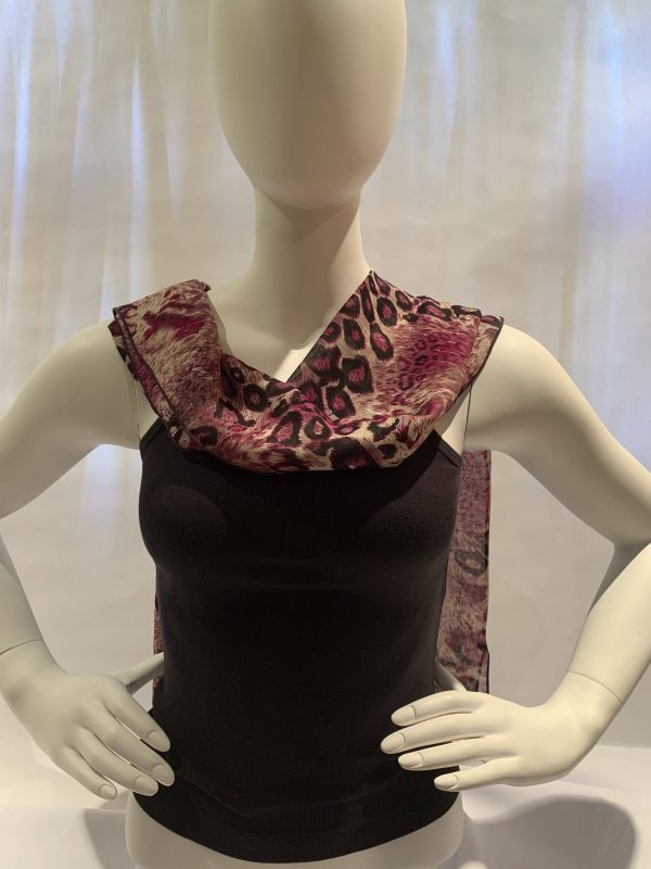 magenta-leopard-print-draped-back-shawl