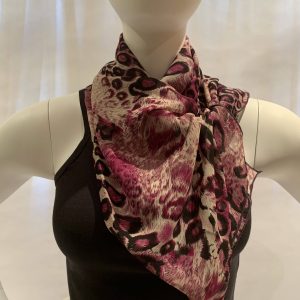 magenta-leopard-print-draped-scarf