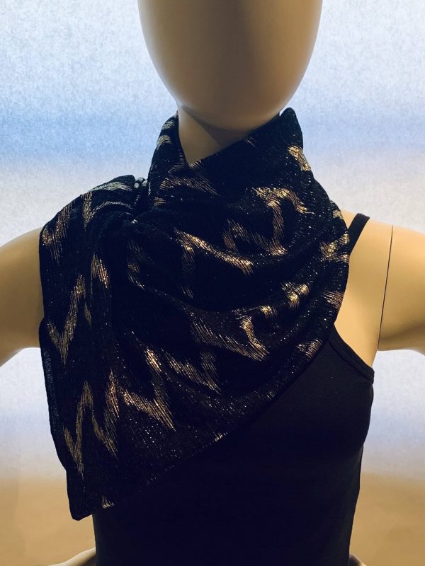 silver metallic zigzag knit draped scarf